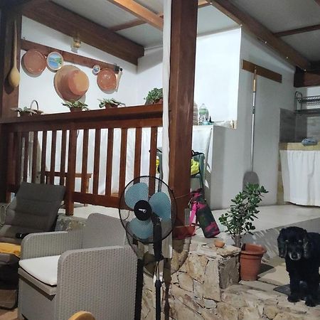Villa Casa del Pino Porto Pino Esterno foto