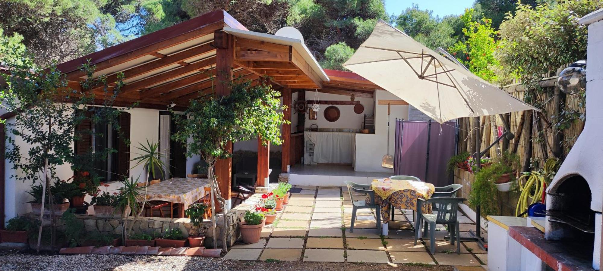 Villa Casa del Pino Porto Pino Esterno foto